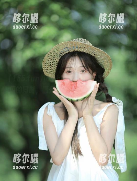 ios上的www.155.fun，吃瓜的同时，顺便感觉一下人生的无常，哈哈。