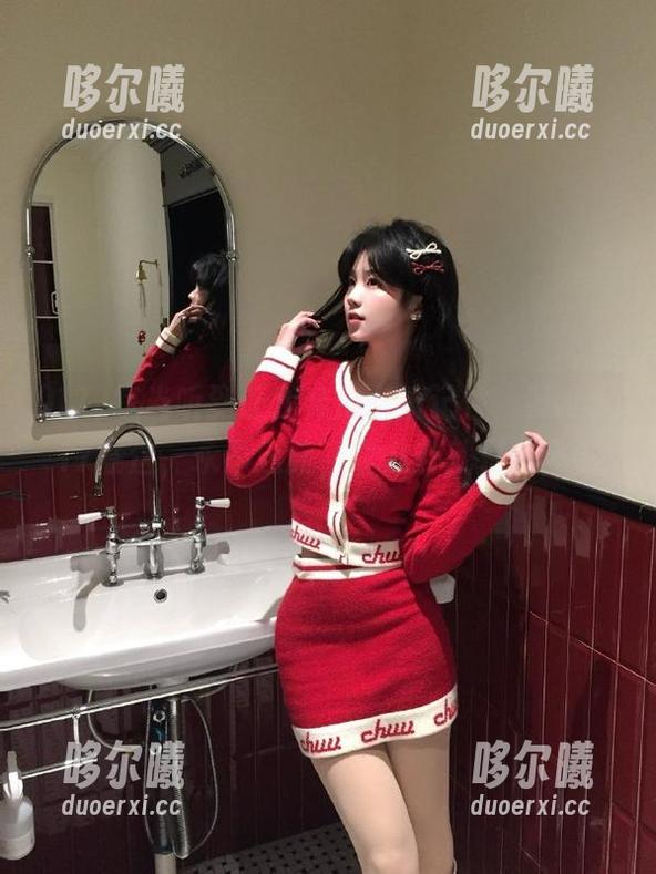 每当听到让我弃瓜，请记住，www.17在这，永不迷路，《八卦就是我》。
