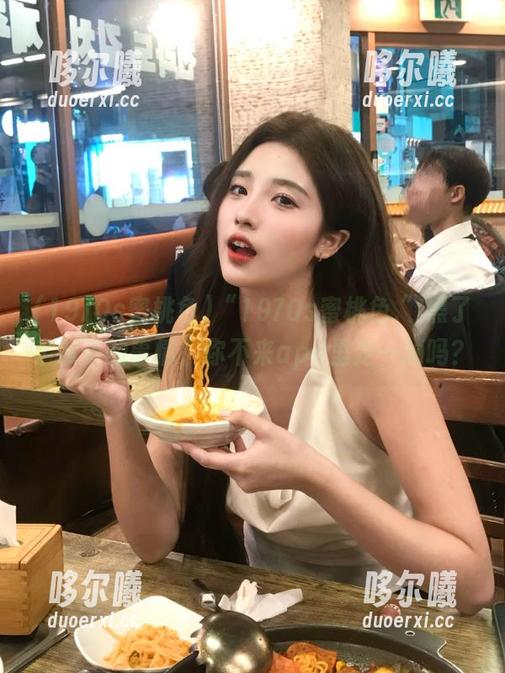 “1970s蜜桃色,”黑了半辈子的事情，你不来app里走一趟吗？