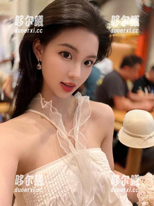 每天追“51吃瓜fun”app上的八卦，哈哈，感觉自己就像个弹弓