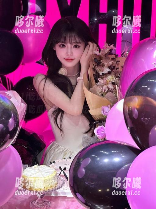 91i吃瓜 身体保持半个坐姿,眼神锁定91i吃瓜网站,这种吃瓜体验太爽了!