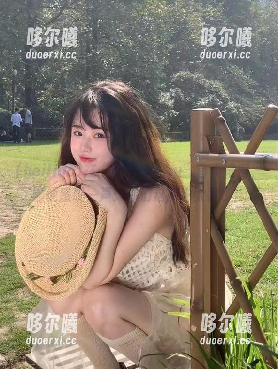 在“heiliao.su”首页徘徊，顺便感叹一声：你们这瓜也太香了！