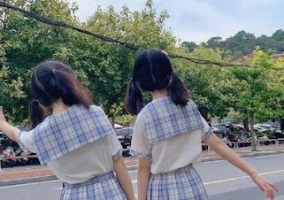 刚进“hlw”入口，感觉自己瞬间变成了情报员，好奇心满满。