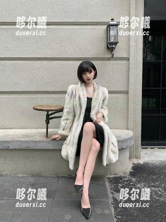 在hlw地址等瓜刚刚出锅，心情就像期待的烤肉一样香！