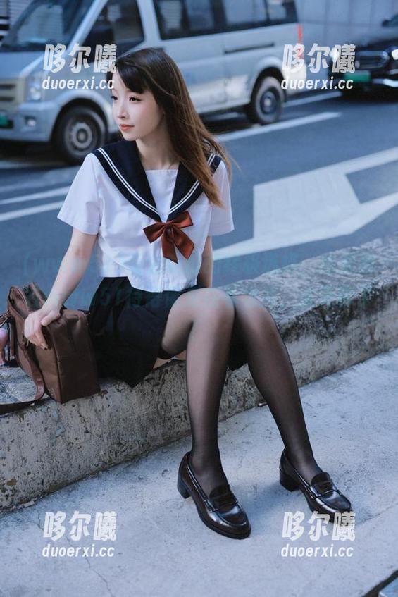 直达吃瓜的终极选择，结果我在www51待得像是在看老片，太无聊了！