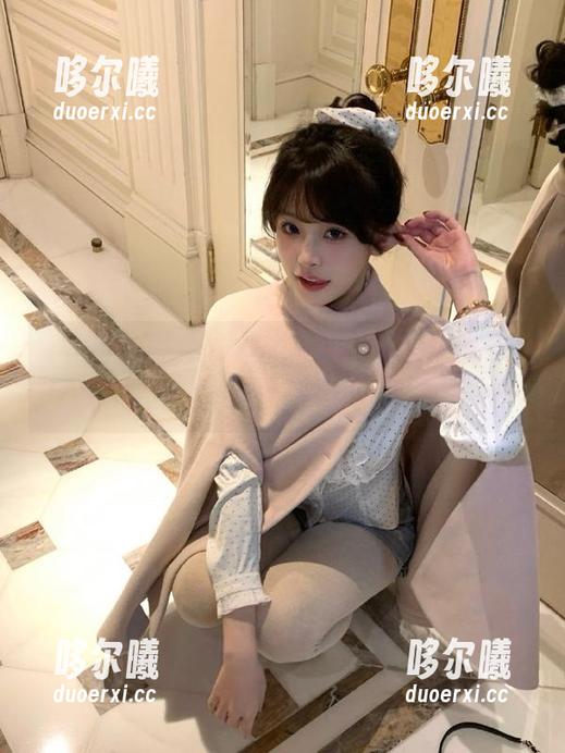“zztt11在线”——楼下大妈的八卦热搜榜，听说瞬间环保了不少呢！
