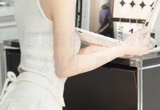 首页提供，快来领取你的“吃瓜福利”大礼包，露瓜不露人哦
