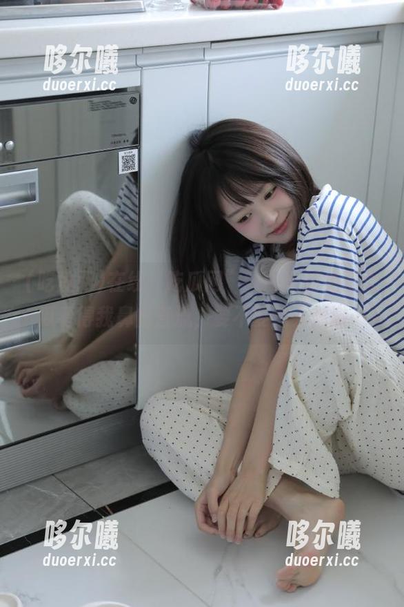 在线“吃瓜网”，今天的免费大瓜看得我鼻血直流，要不要这么刺激…