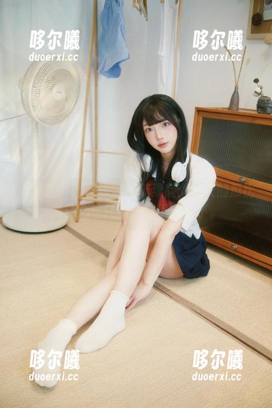 吃瓜论坛苹果版：今天的瓜比我的心情还酸，真不想聊了。