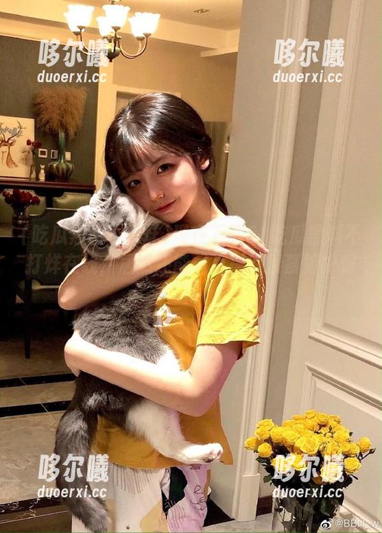 现在下载51吃瓜黑料不打烊在线，居然还能看直播？羡慕嫉妒恨！