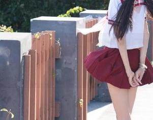 观看“在线吃瓜网51”里最尴尬的时刻，真想把脸埋进涂鸦堆里。