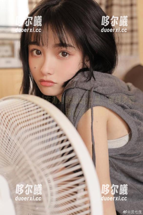 在海角吃瓜app里，黑料多到让你吃撑，别说我没提醒！