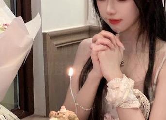 慢慢啃链接里的网红黑料，酸甜苦辣全都有！