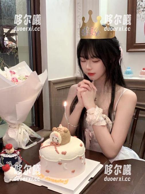 慢慢啃链接里的网红黑料，酸甜苦辣全都有！