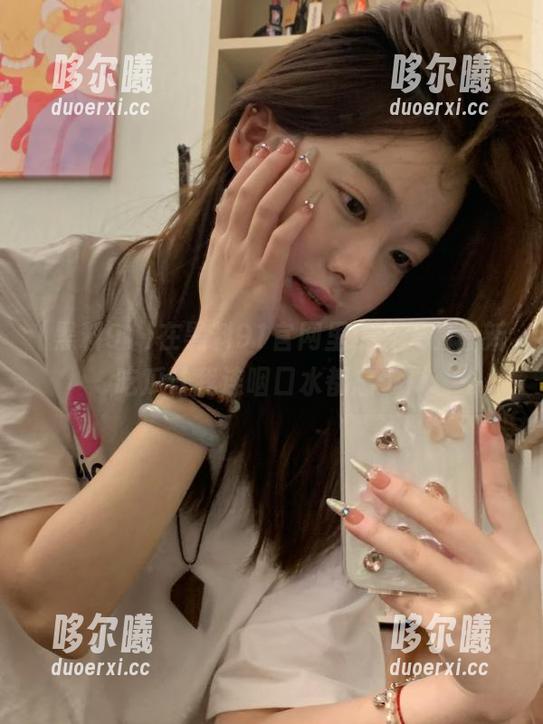 在黑料91官网里，今天的最新吃瓜让我连咽口水都忘了！