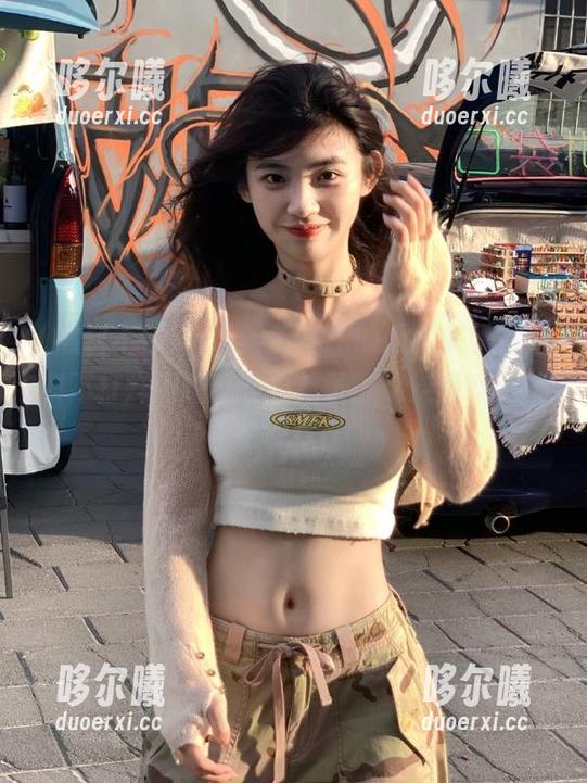 哈哈哈，新的瓜又来了！黑料不打烊网址又要更新了，这次鹿晗又被P了一张图？