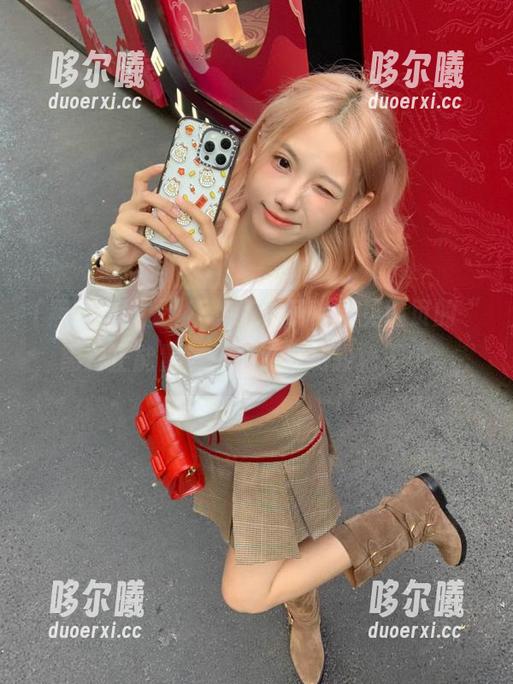 不想工作了，看见网页的“黑料正能量”，心情立马轻松不少。