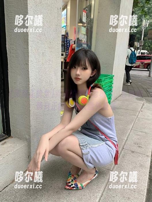 乔装的烧烤老板娘，官网的黑料正能量让人意外反转