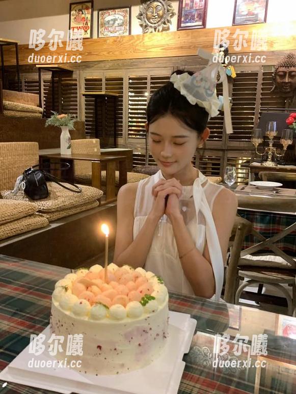 每次登录黑料社区，在线选择“我是泥石流”模式，随时蹭个话题，哈哈！
