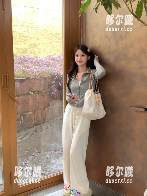黑料社吧官网，会员兑换码不是让我追剧，而是追流行的心情跟随！