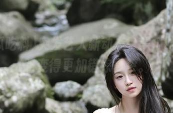 突发艺人新动态，黑瓜吃料线路变得更加错综复杂。